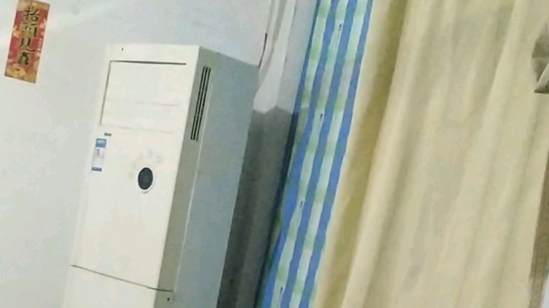 夜里燥热,我在沙发舒服一晚上